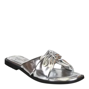 GOA in SILVER Flat Sandals